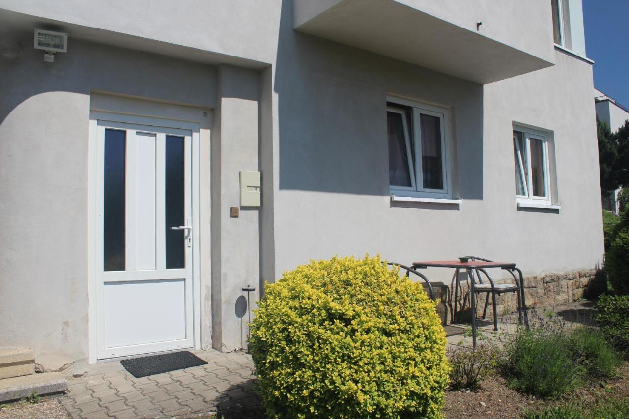 Privat Zelezny Brod Apartment Ngoại thất bức ảnh
